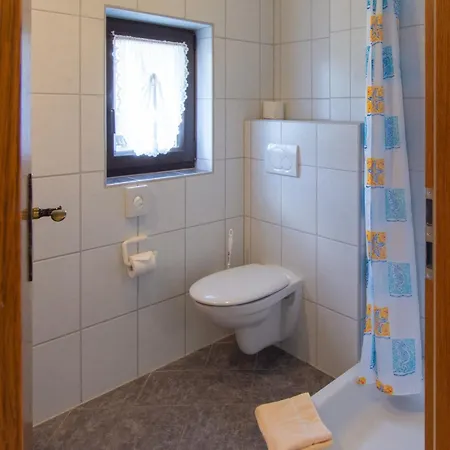 Zum Hohen Lohr Guest house 3*