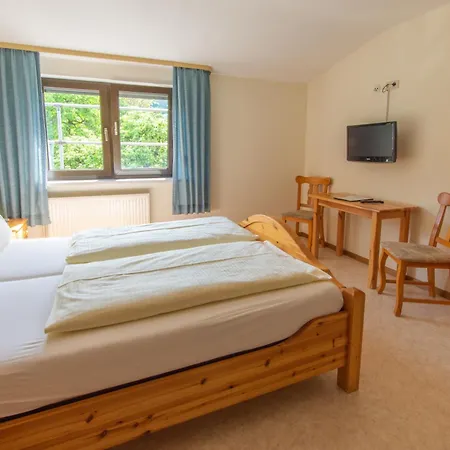 Zum Hohen Lohr Guest house