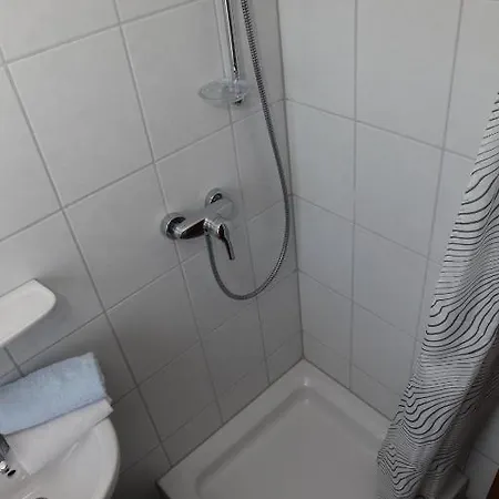 Zum Hohen Lohr Guest house 3*